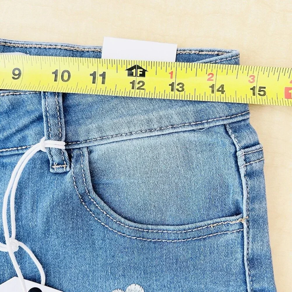 NWT FLYING ANGEL Women's Blue Jeans Size 9/29 Flower Embroidery Boot Cut Stretch - Picture 12 of 15